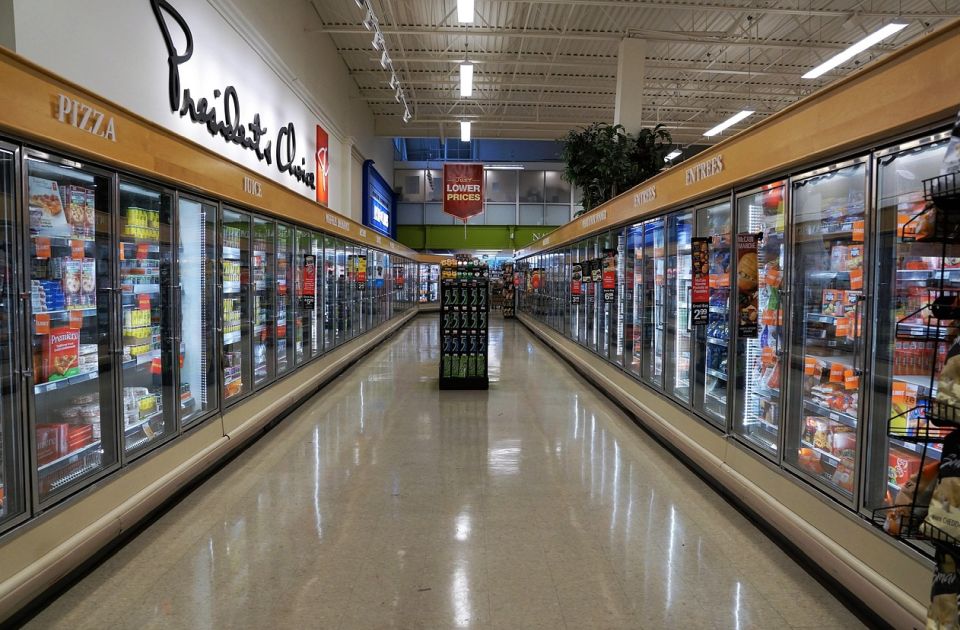 Hakeri podigli temperaturu frižidera u supermarketima na 50 stepeni: Hrana se pokvarila, izbili požari