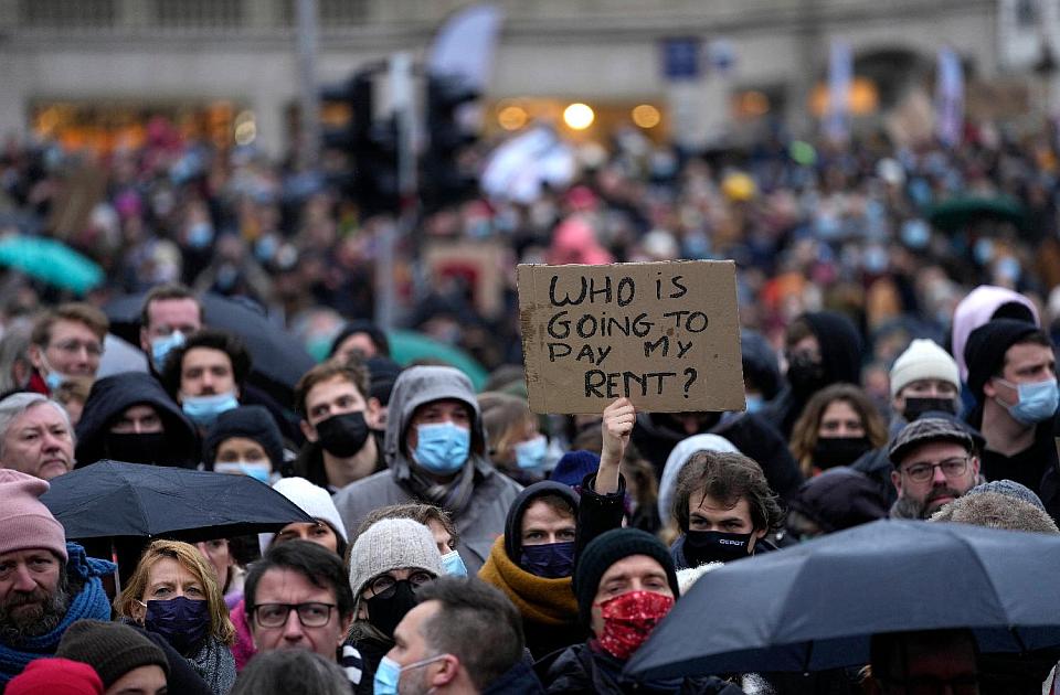 Protest belgijskih umetnika protiv kovid mera: Kuvano vino pobedilo kulturu