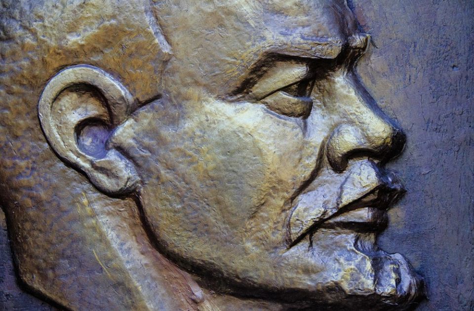 Na današnji dan: Rođeni Kant, Lenjin i Openhajmer, potpisan Pariski klimatski sporazum