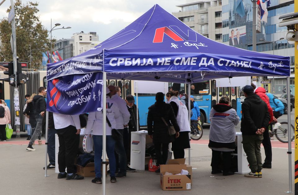 CINS: Naprednjake obučavali EU posrednik u dijalogu sa opozicijom i savetnik Borisa Džonsona