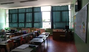 Svaka škola statutom treba da definiše upotrebu mobilnih telefona na času