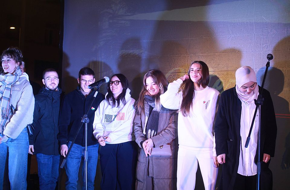 Priznanja Vitez poziva dodeljena ispred Narodnog pozorišta u Beogradu 