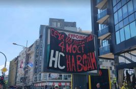 Spisak SNS afera koje su studenti istakli na bilbordima u Novom Sadu
