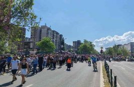 UŽIVO Protestne kolone stižu do Železničke stanice: Obeležava se pola godine od pada nadstrešnice