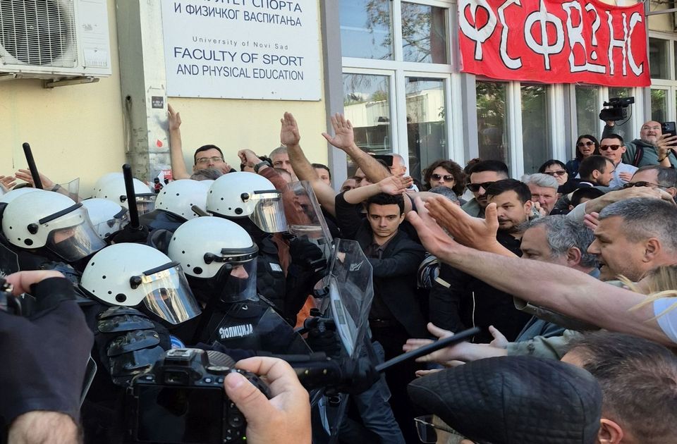 Profesorka Milinkov o ponašanju policije ispred DIF-a: Ponižavajuće prema nama kao ljudskim bićima