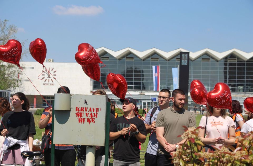 FOTO Prvi maj u Novom Sadu u fotografijama: Šest meseci od tragedije i 