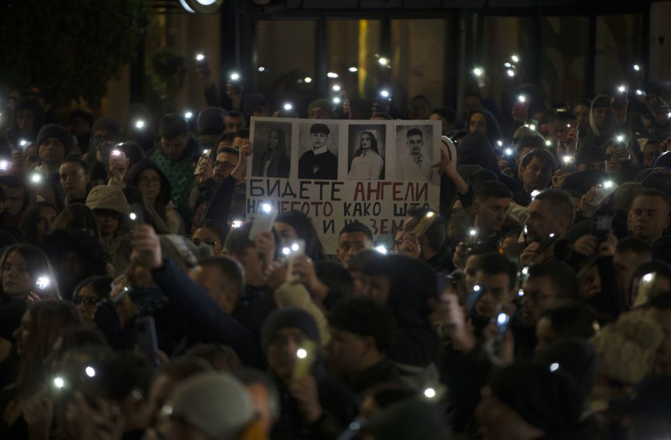 Komemorativni skupovi širom Severne Makedonije zbog tragedije u Kočanima Komemorativni skupovi širom Severne Makedonije zbog tragedije u Kočanima