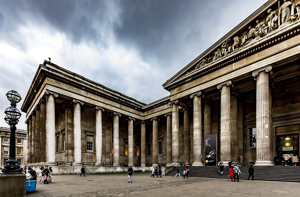 Direktor Britanskog muzeja podneo ostavku usred istrage o krađi
