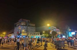 UŽIVO Blokirano više raskrsnica, Varadinski i Most slobode, Advokatska komora Srbije obustavila rad