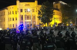 Advokat Luka Vodinelić zadobio teške povrede i frakture tokom intervencije žandarmerije kod Pravnog