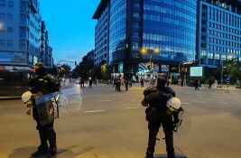 Zašto su policajci koji intervenišu na blokadama pod fantomkama?