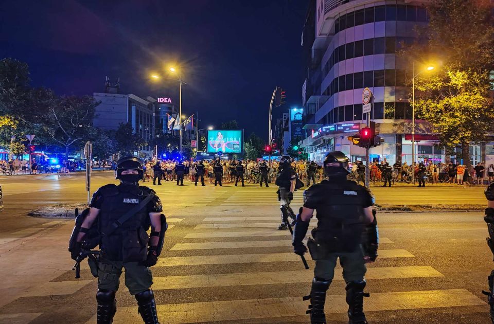 Slobodan univerzitet policiji: Ako ne poštujete zakletvu, niste ništa drugo do grupa nasilnika