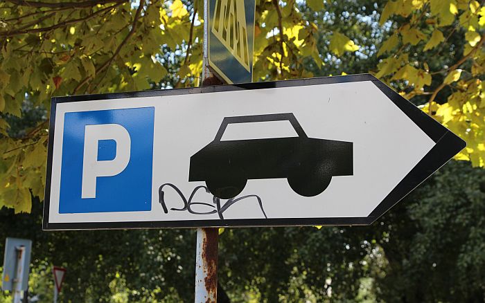 Počelo uređenje parkinga u Veselina Masleše