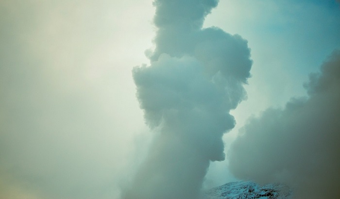 Erupcija vulkana stvorila oblak pepela visok skoro 10.000 metara