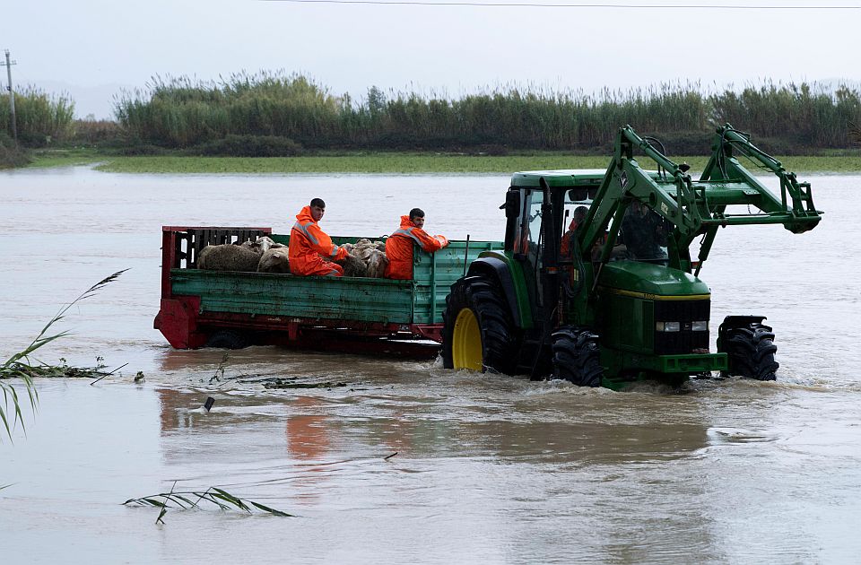Poplave u Albaniji, jedna osoba poginula 
