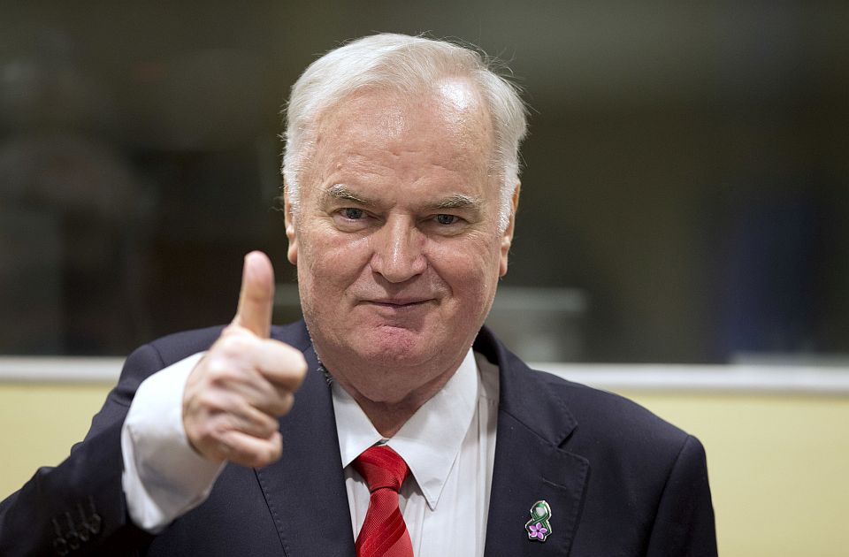 Na današnji dan: Skupština usvojila sporni Zakon o univerzitetu, Ratko Mladić uhapšen u Vojvodini