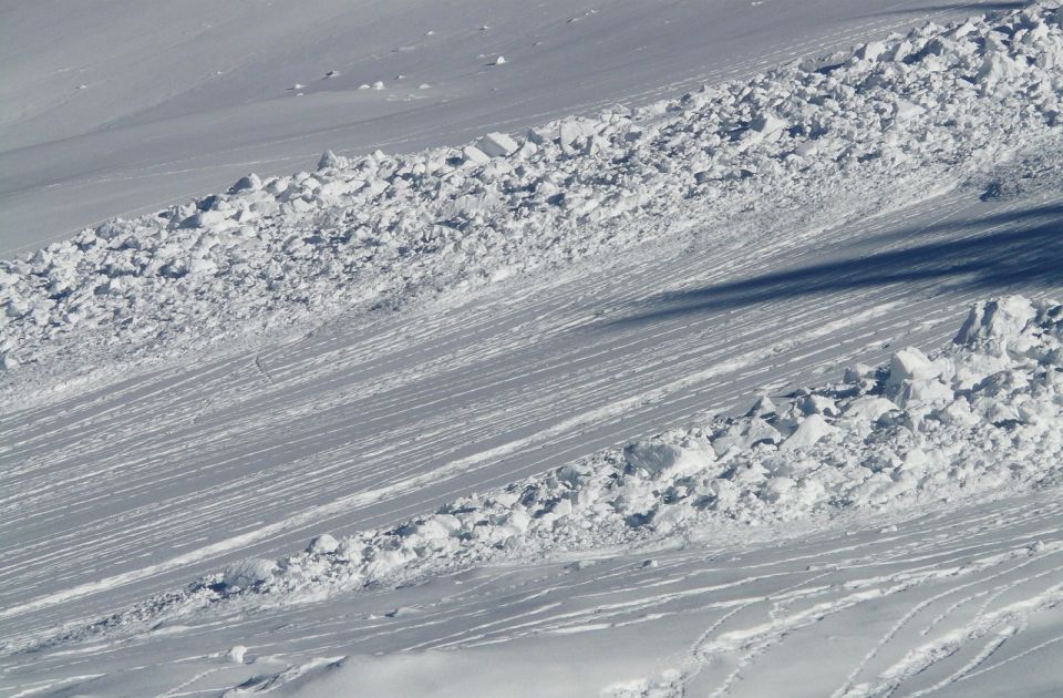 Dve osobe poginule, a pet povređeno u lavini u Južnom Tirolu