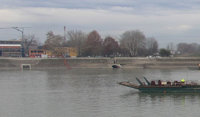 Neprijatni mirisi kanalizacije na keju nestaće tek kad Novi Sad sagradi prečistač u Petrovaradinu