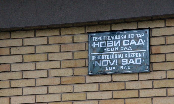 U domovima za stare zaražena 102 korisnika i 44 zaposlenih, korona i u centrima u Novom Sadu