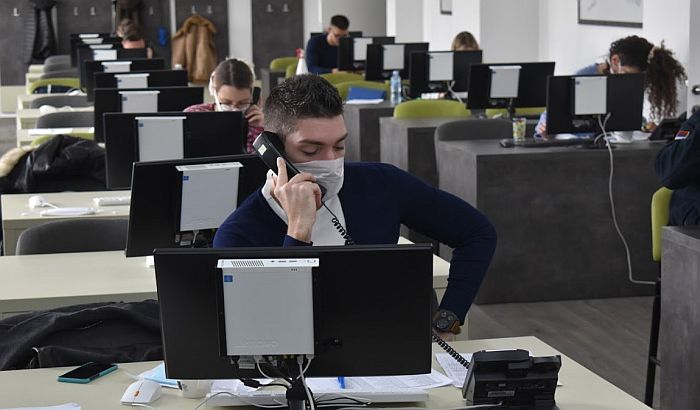 FOTO: Ovo su studenti medicine koji građanima Vojvodine pomažu u vanrednom stanju