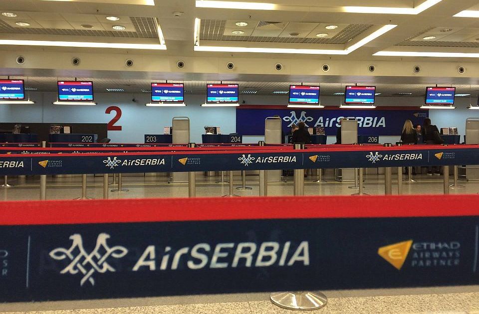 Er Srbija: Preusmeravamo letove zbog požara na aerodromu u Kataniji