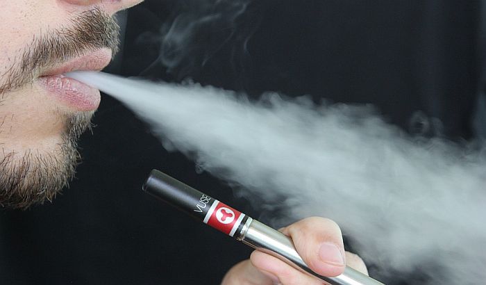   Njujork zabranio aromatizovane elektronske cigarete