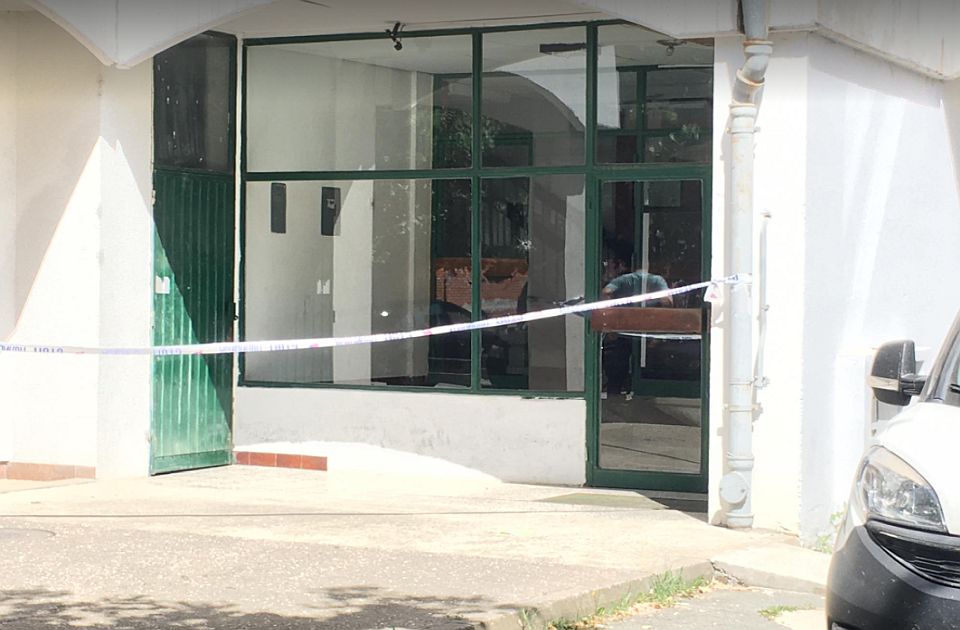 FOTO: Pucnjava usred dana na Novom naselju, ranjen tridesetogodišnjak