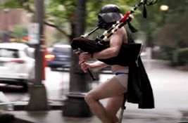 VIDEO: Biciklisti se vozili goli u znak protesta zbog Nacionalne garde u gradovima SAD