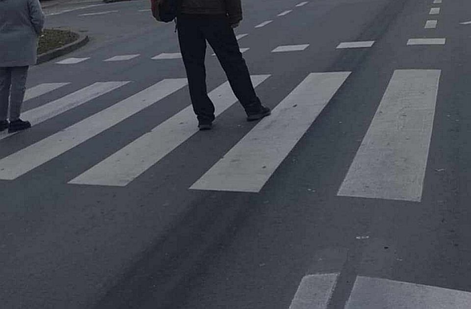 Tri godine zatvora za napadača na članove Filharmonije tokom odavanja pošte 