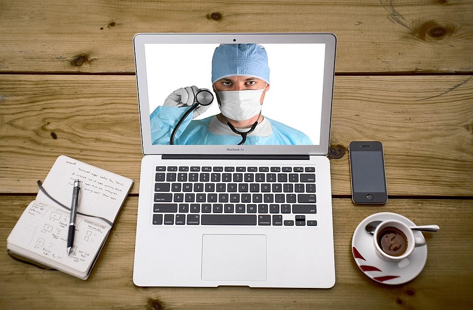 Guglova pretraga "AI Overviews" najčešće citira Jutjub u odgovorima o zdravlju