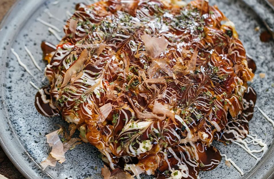 VIDEO: Okonomijaki - palačinke na japanski način