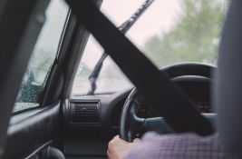VIDEO: Ovako se pravilno sedi za volanom, to bi vam moglo spasiti život