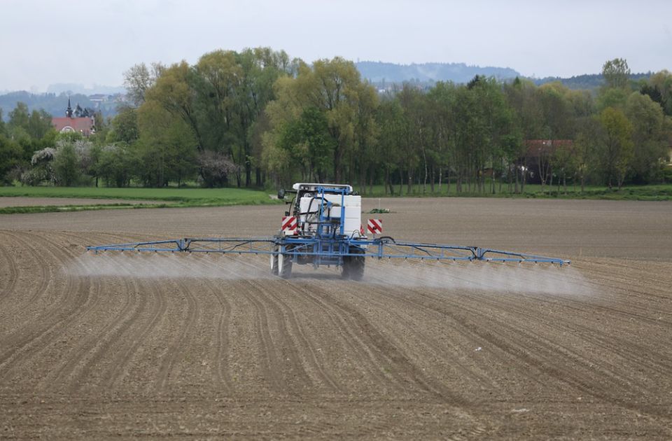 U Srbiji niko ozbiljno ne kontroliše upotrebu pesticida