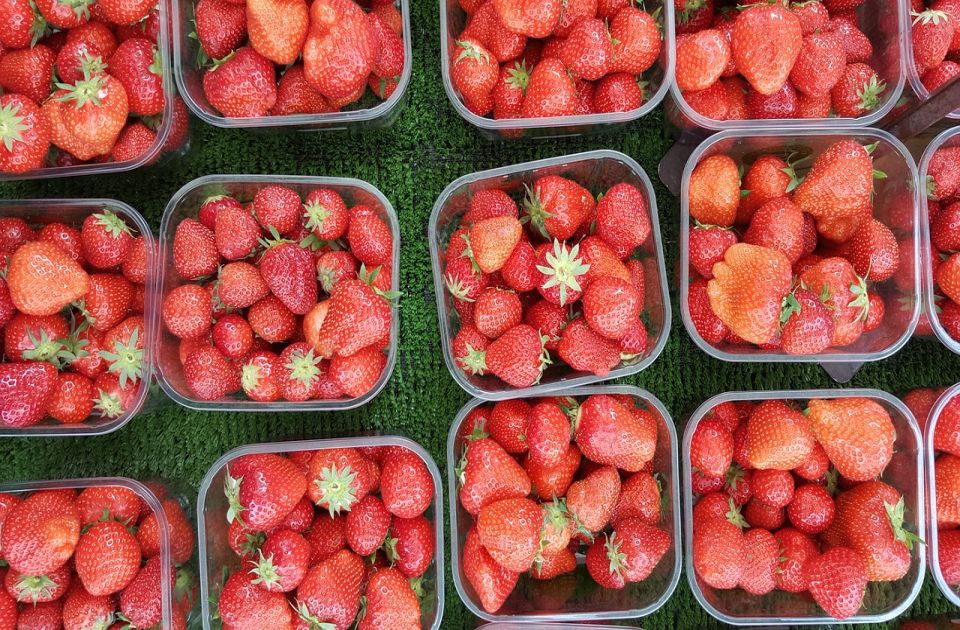 Bojite se pesticida u voću i povrću? Evo kako sigurno možete da ih se rešite