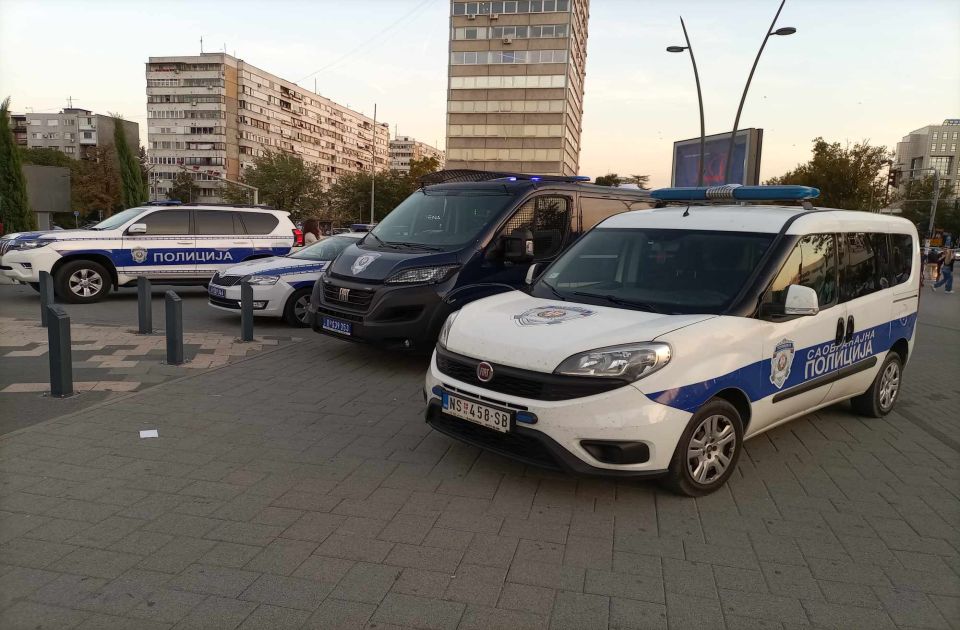 VIDEO: Lažna dojava o bombi u Promenadi, zgrada evakuisana