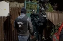 VIDEO: Pogledajte kako policija u Moldavija pretresa grupu obučavanu u Srbiji