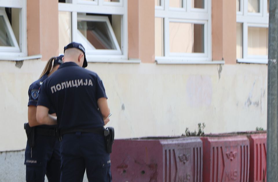 Profesor iz Novog Sada učenicima prikazivao pornografiju