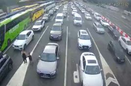 Putnička vozila na Batrovcima čekaju šest sati da izađu iz Srbije