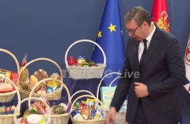 Vučić najavio smanjenje cena 3.000 proizvoda