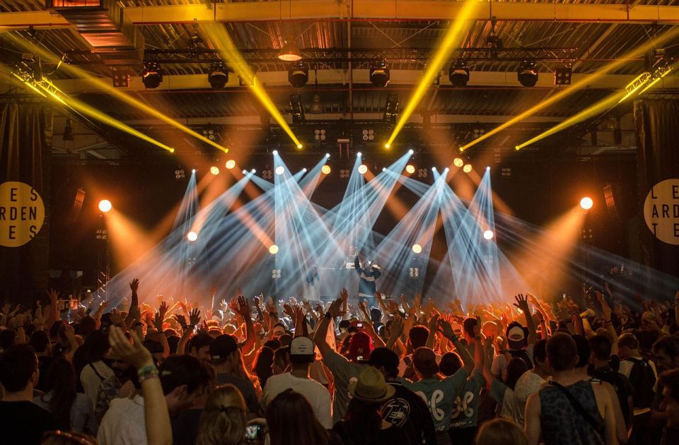 Britanski festival ostao bez više bendova zbog zabrane palestinske zastave Britanski festival ostao bez više bendova zbog zabrane palestinske zastave