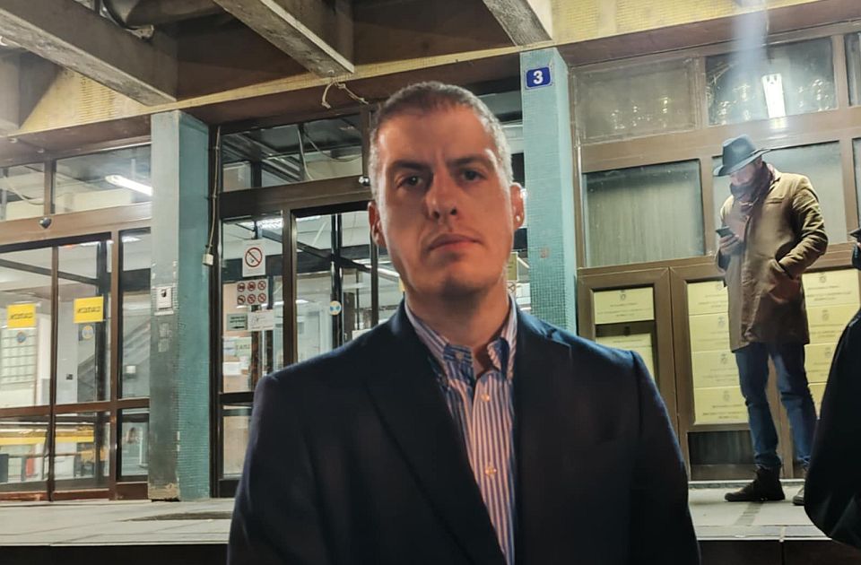 "Kao pred ubistvo Olivera Ivanovića": Objavljen spot u kom se targetira advokat Ivan Ninić "Kao pred ubistvo Olivera Ivanovića": Objavljen spot u kom se targetira advokat Ivan Ninić