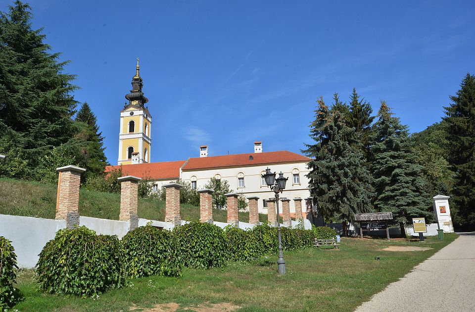 FOTO: Svedoci istorije - manastir čiji je ikonostas oslikao Uroš Predić