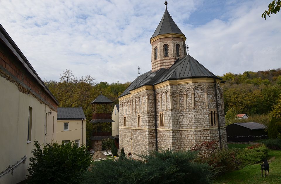 FOTO: Svedoci istorije - manastir bez zvonika FOTO: Svedoci istorije - manastir bez zvonika