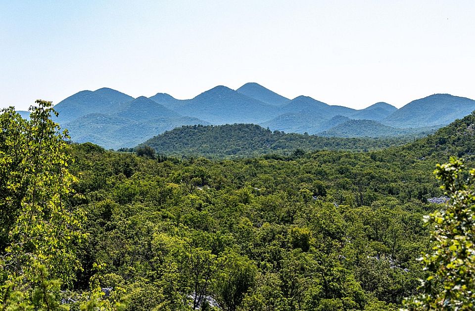 Planinar iz Crne Gore se izgubio na planini u Hrvatskoj jer je slušao veštačku inteligenciju