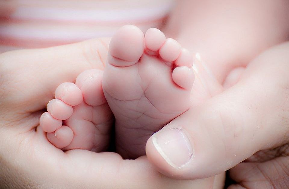 Italija dala državljanstvo bebi iz Britanije kako je ne bi skinuli s aparata za održavanje života