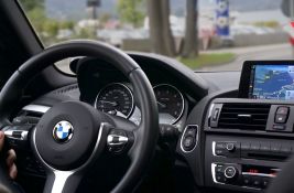 Mladiću oduzet BMW u Bačkoj Topoli: Vozio bez dozvole, na uvid dao stranu falsifikovanu ispravu
