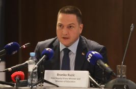 Kad nema Vučića i Brnabić: Zakon kaže ko vodi državu