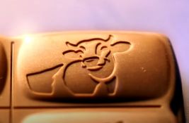 Milka pravi promene u pakovanjima: Lansira novu veličinu čokolade