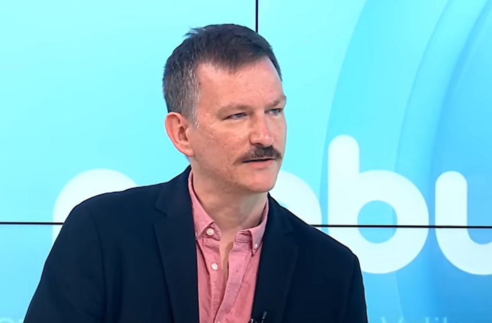 Politikolog Ilić: Vlast iznurivanjem pokušava da ugasi proteste 