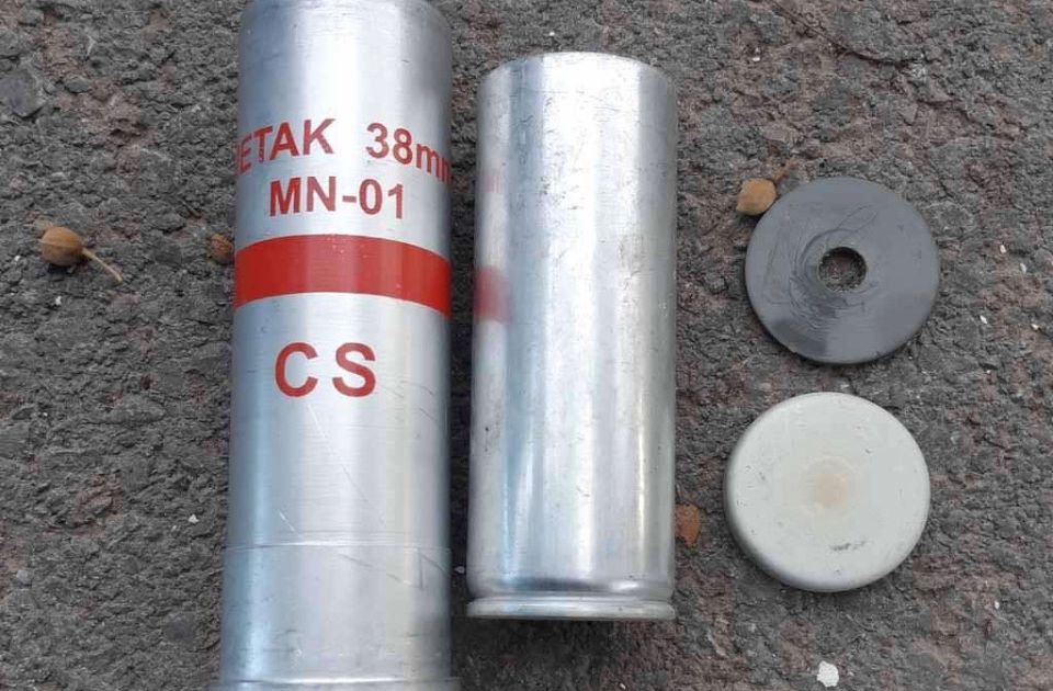 FOTO: MUP ponovo tvrdi da nisu koristili CN gas